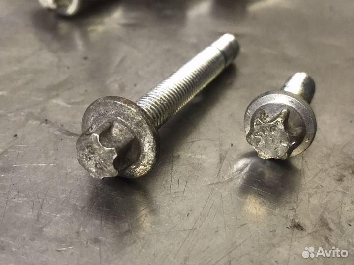 Болты пер.крышки(масл насос) Ecotec 1.4-1.8 GM