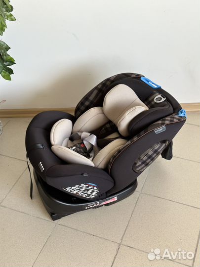 Автокресло от 0 до 36 кг поворотное «LuxMom»