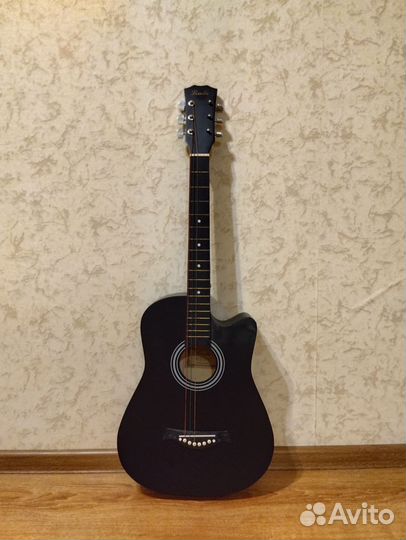 Акустическая гитара
