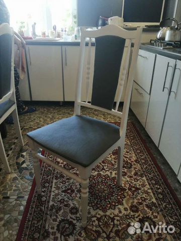 Кухонный стол и стулья из массива бу