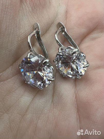 Серебряные серьги с фианитами