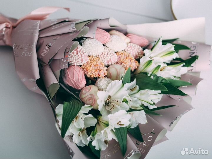 Клубника В шоколаде/финики В шоколаде/букеты из кл