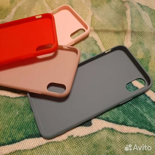 Новые чехлы iPhone X 4 шт. цена за все