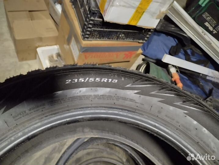 Winrun KF397 23.5/55 R18