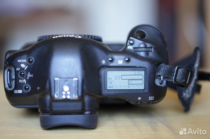 Canon EOS 1 Ds Mark II 16.7 Мп