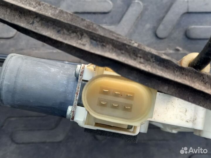 Стеклоподъемник передний левый Ford Mondeo 4