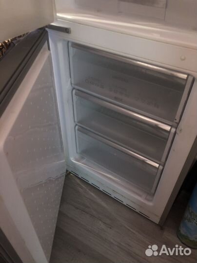 Холодильник siemens