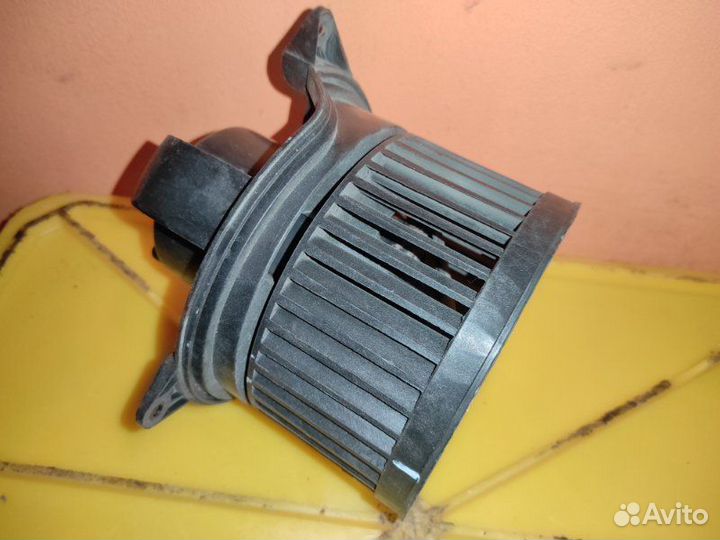 Мотор печки Ford Transit Connect TC7 1.8L duratorq