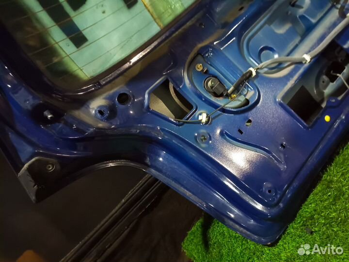 Крышка багажника Renault Scenic 1