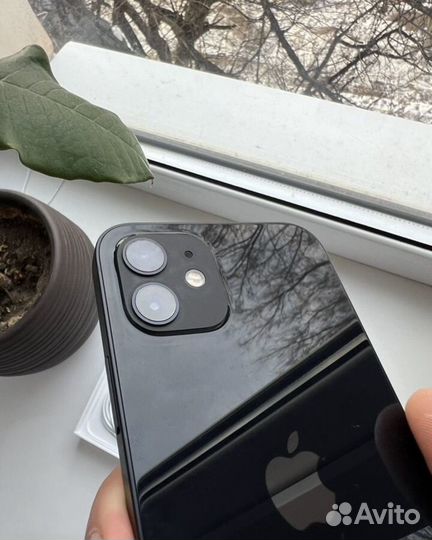 iPhone 12, 64 ГБ