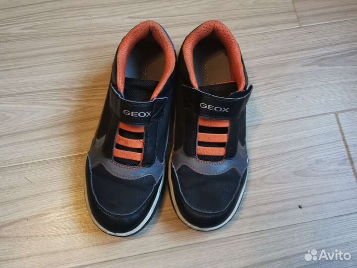 Кроссовки geox 35