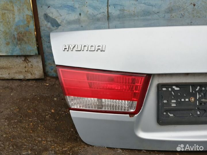 Фонарь задний левый внутренний Hyundai Sonata NF