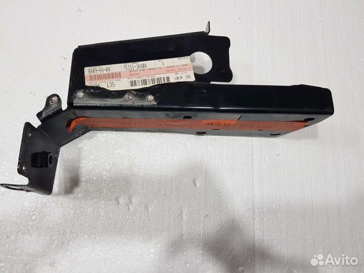 Опора Амортизатора левая Nissan Juke