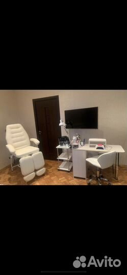 Маникюр и педикюр