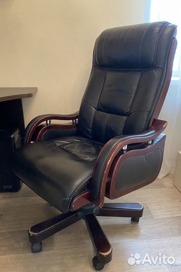 Офисное кресло руководителя бу кожаное