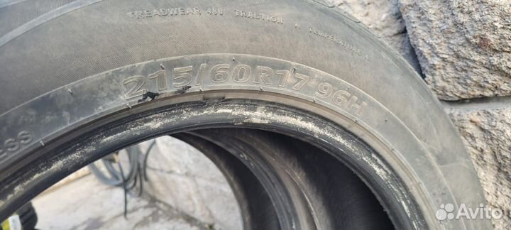 Kumho Solus SA01 Plus 215/65 R17