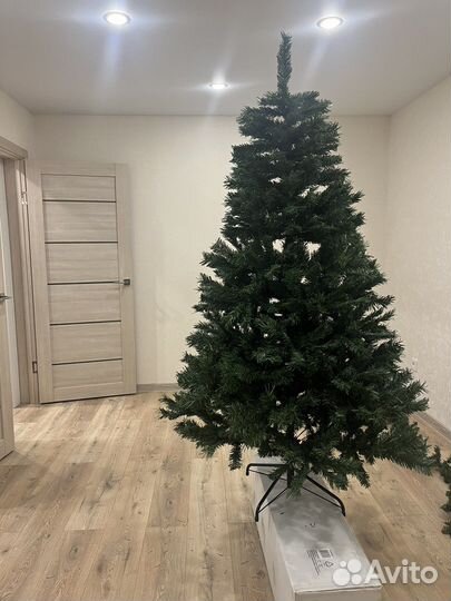 Елка искусственная 210