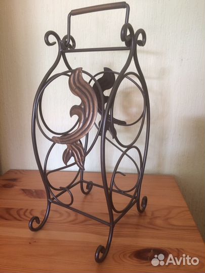 Кованная подставка для вина