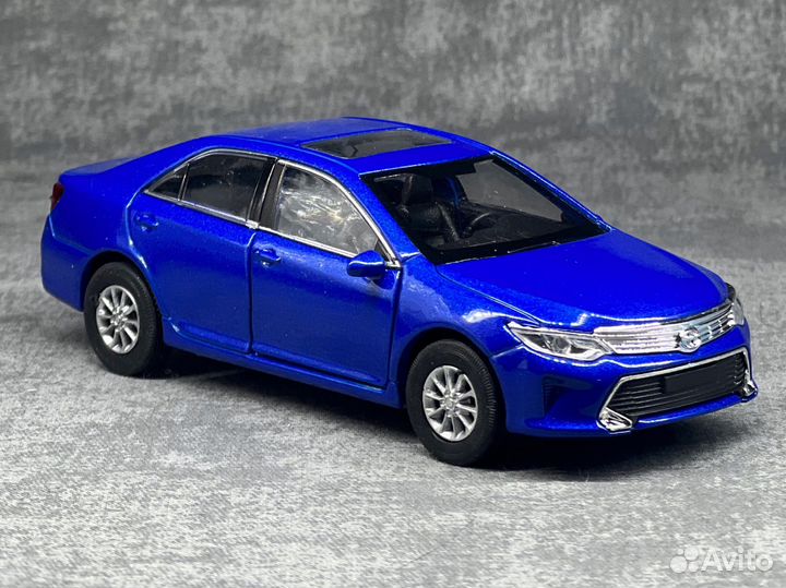Можель toyota camry blye 1/36 welly