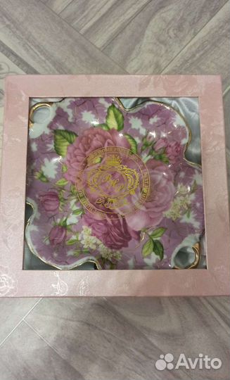 Блюдо фарфоровое