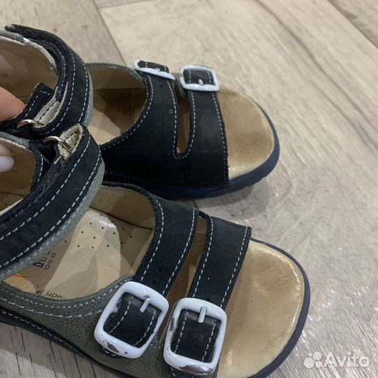 Сандали totto