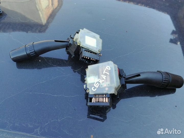 Переключатель поворотника KIA cerato 1