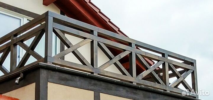 Балконное ограждение из дерева