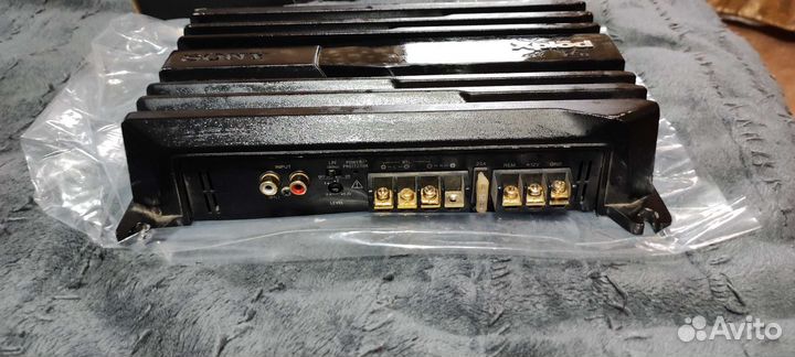 Автомобильный усилитель