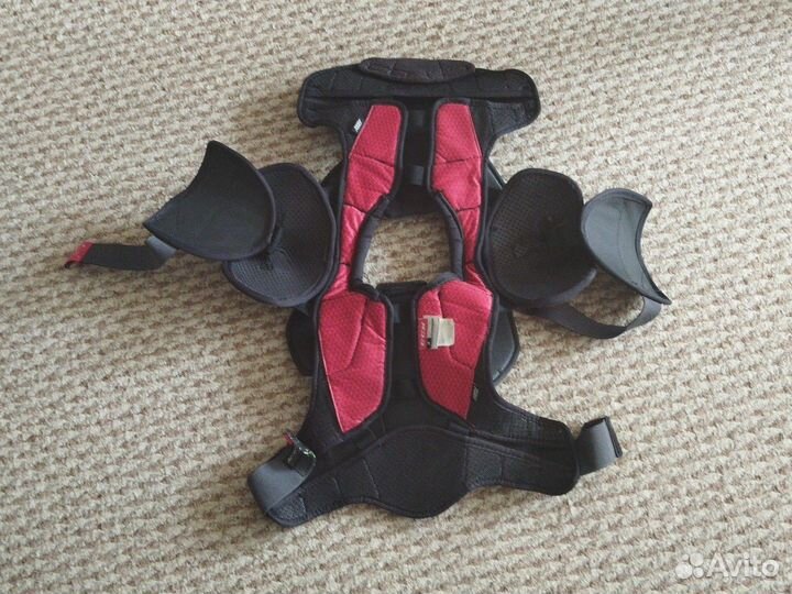 Нагрудник хоккейный ccm jr