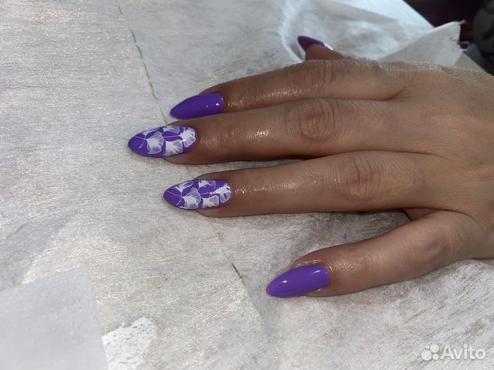 Модель на маникюр