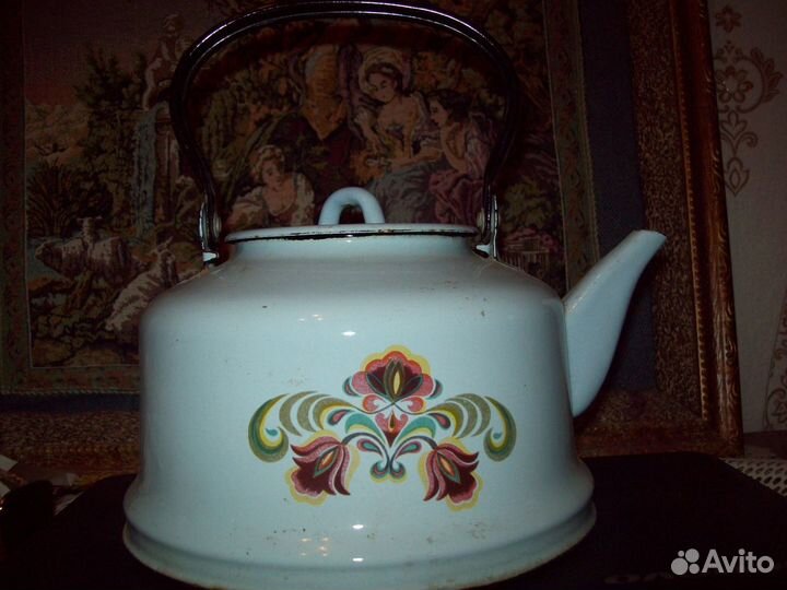 Кастрюля 8 л алюм,миски эмалиров,чайник,посуда