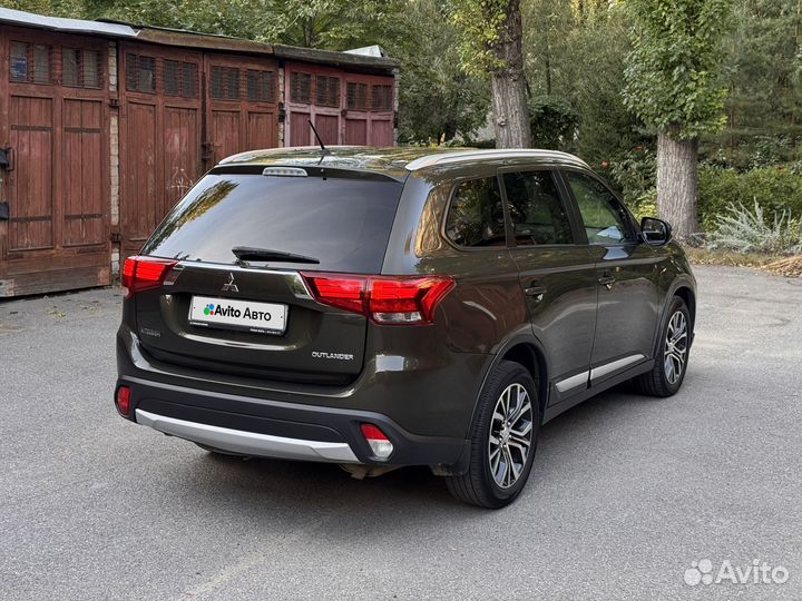 Mitsubishi Outlander 2.4 CVT, 2016, 186 200 км