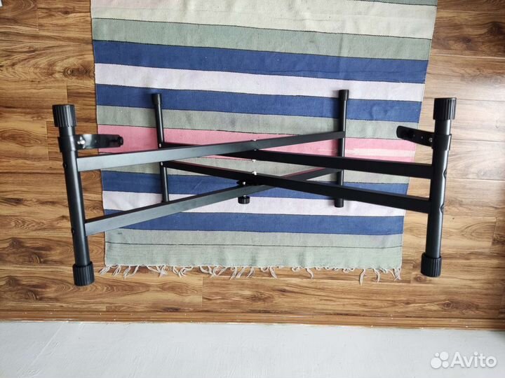 Стойка для синтезатора, цифрового пианино