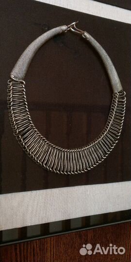 Панно mart gallery 4 старинных ожерелья