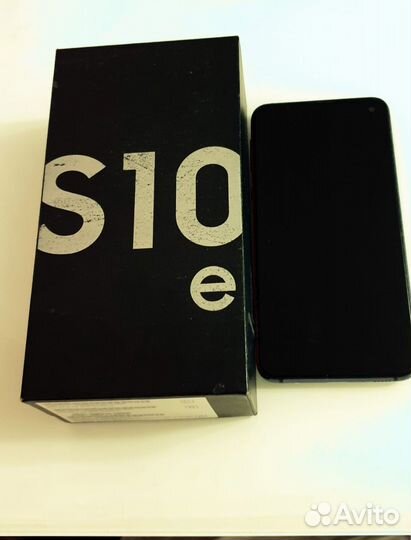 Samsung Galaxy S10e, 6/128 ГБ