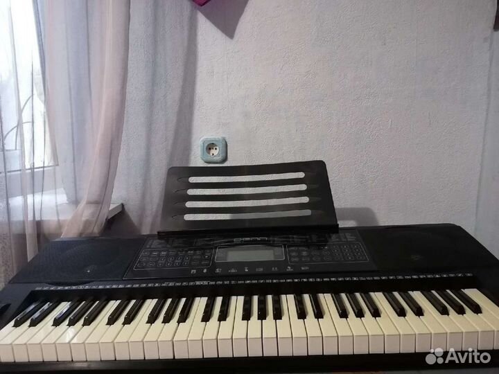 Синтезатор Denn Dek 612