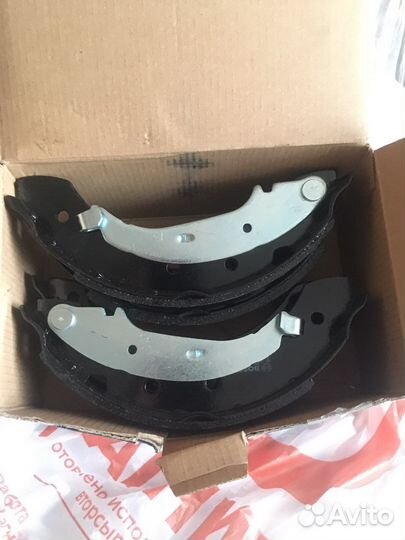 Комплект тормозных колодок renault Logan