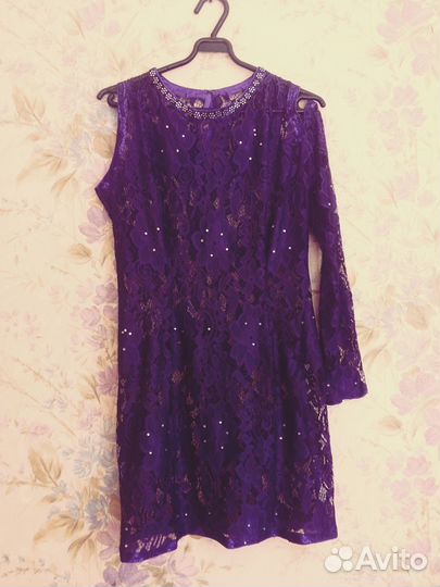 Короткое гипюровое платье с юбкой в комплекте