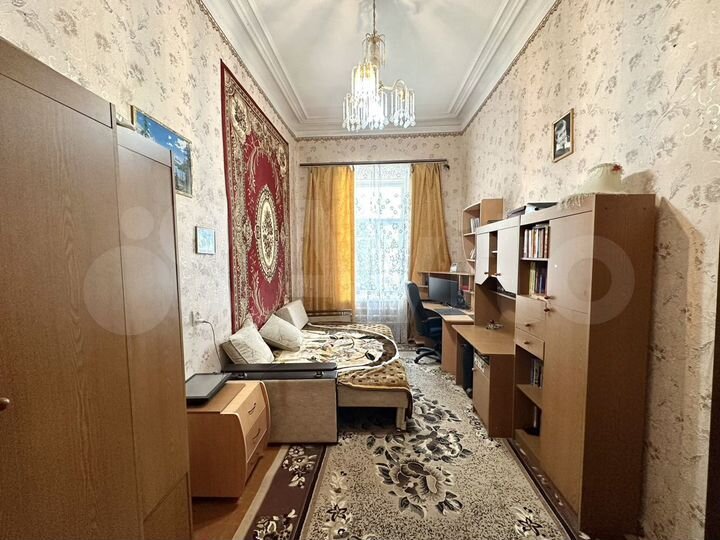 5-к. квартира, 170 м², 1/2 эт.