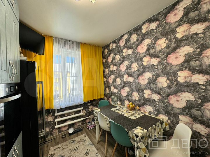 4-к. квартира, 93,4 м², 8/10 эт.