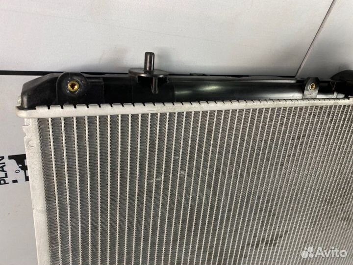Радиатор охлаждения двигателя Toyota Highlander