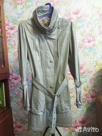 Кожаный плащ женский