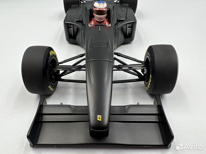 Модель 1:18 Ferrari f1 f300 testcar fiorano 1998