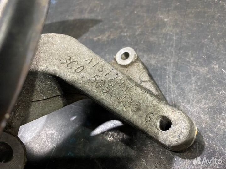 Цапфа задняя правая Volkswagen Tiguan NF