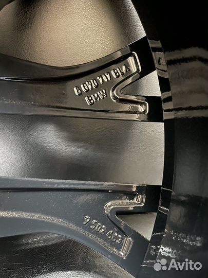 Оригинальный задний диск R22 на BMW X5M, X6M