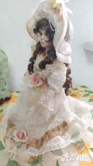 Кукла фарфоровая большая