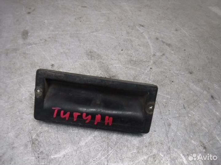 Кнопка багажника Volkswagen Tiguan cava 2009