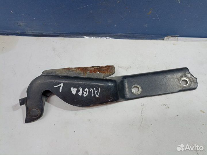 Петля капота левая Fiat Albea седан 1.4 2011