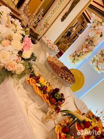 Оформление свадьбы, президиума, столы гостей