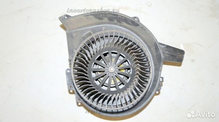 Мотор печки (отопителя) Skoda Rapid